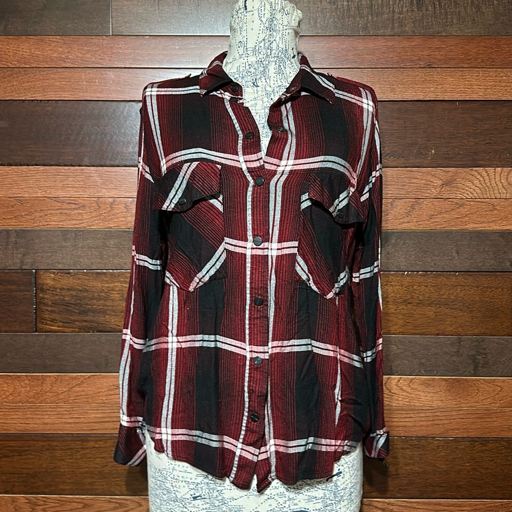 NWOT Sanctuary Collared Long Sleeve Maroon and Black Plaid Button Down
